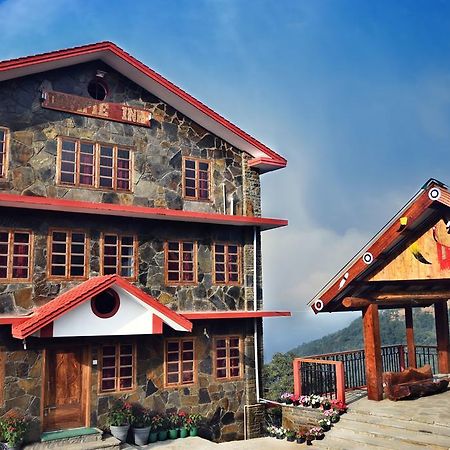 Dovipie Inn Kohima Bagian luar foto